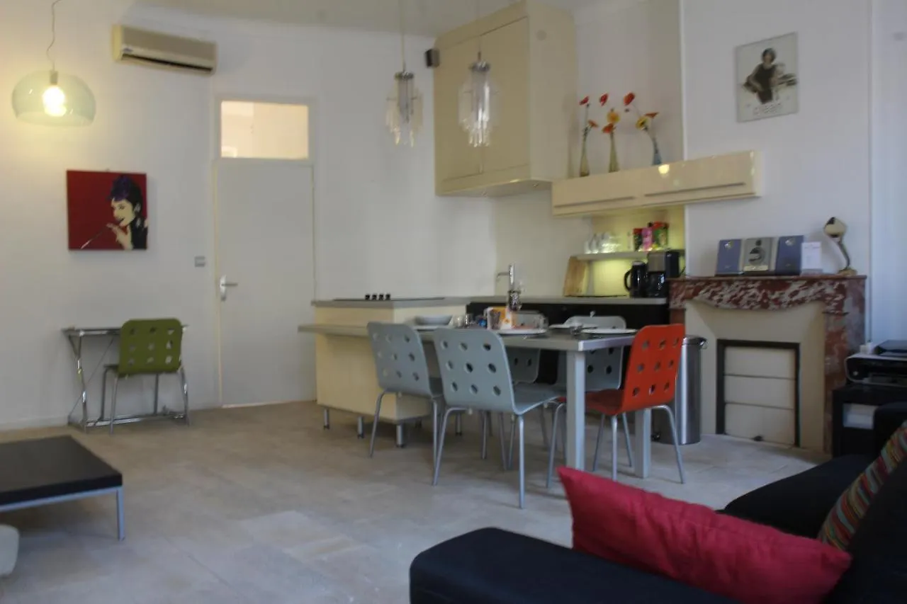 קאן Zone Pietonne, 3 Chambres, 3 Sdb 0*,  צרפת