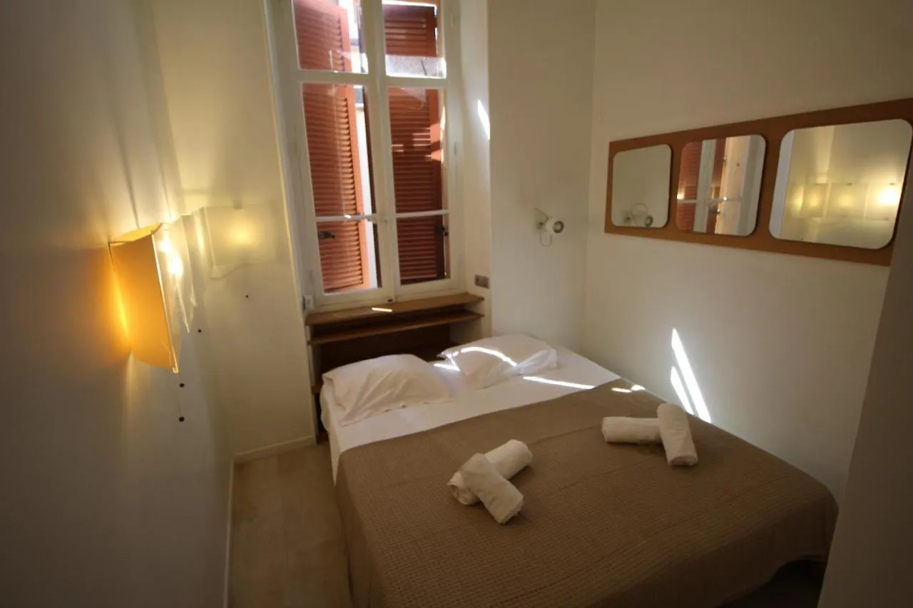 קאן Zone Pietonne, 3 Chambres, 3 Sdb 0*,